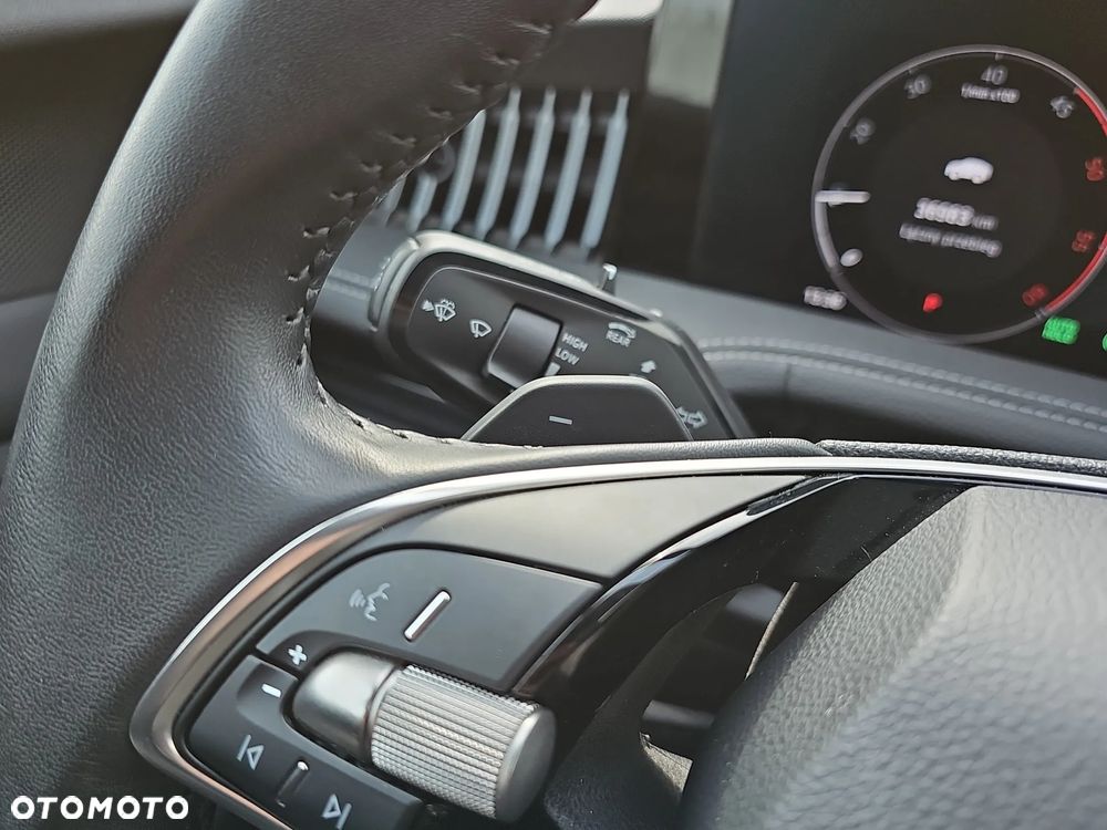 Skoda Superb 2.0 TDI SCR Selection DSG - 25