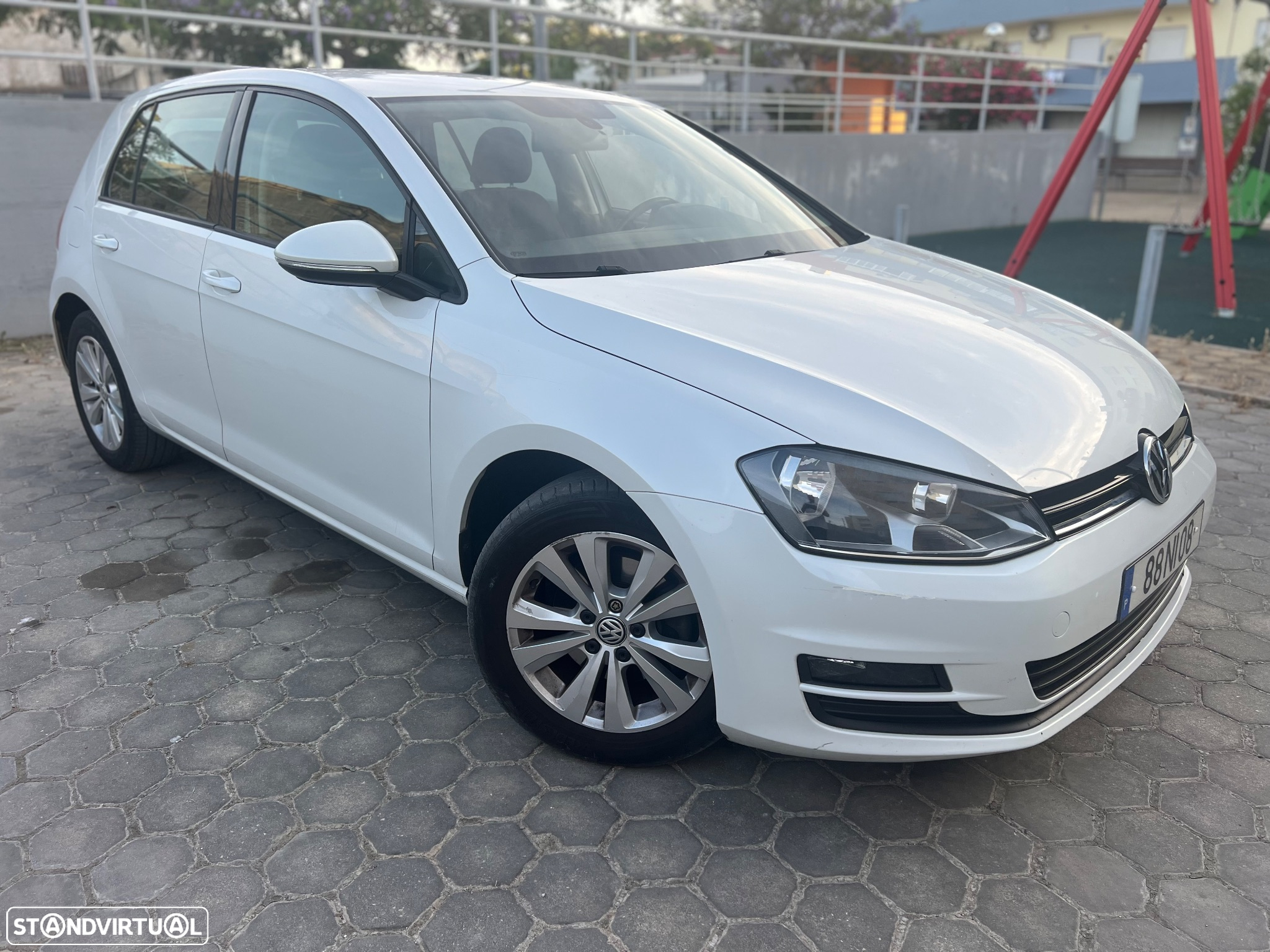 VW Golf 1.6 TDi Confortline - 4