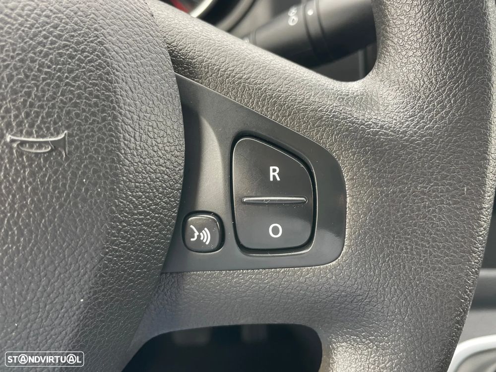 Renault Trafic 2.0 dCi IVA Dedutível - 29