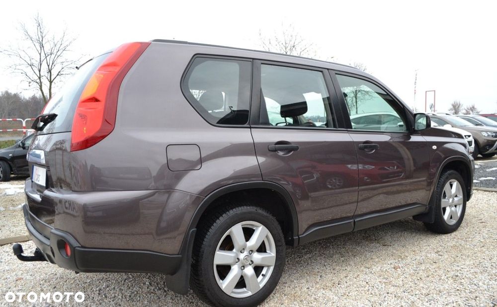 Nissan X-Trail 2.0 dCi 4x4 DPF Automatik LE - 17