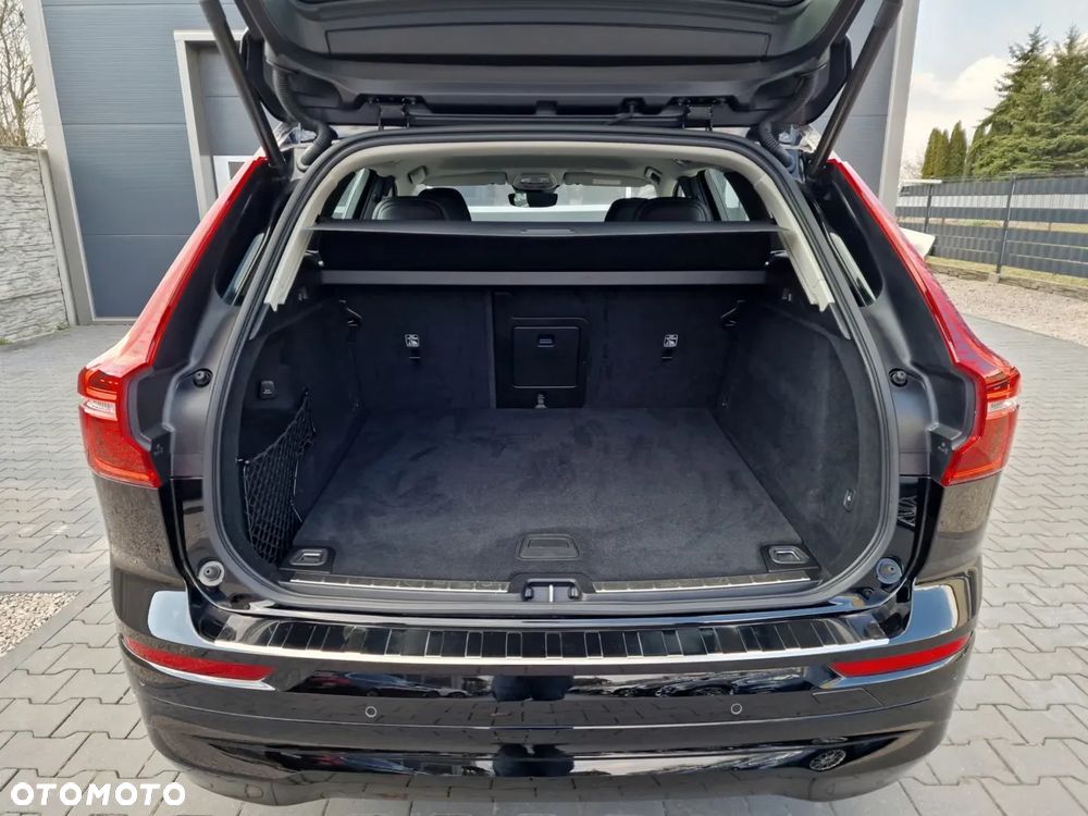 Volvo XC 60 B4 D AWD Core - 14