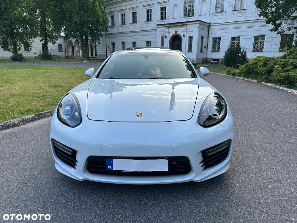 Porsche Panamera GTS PDK - 17