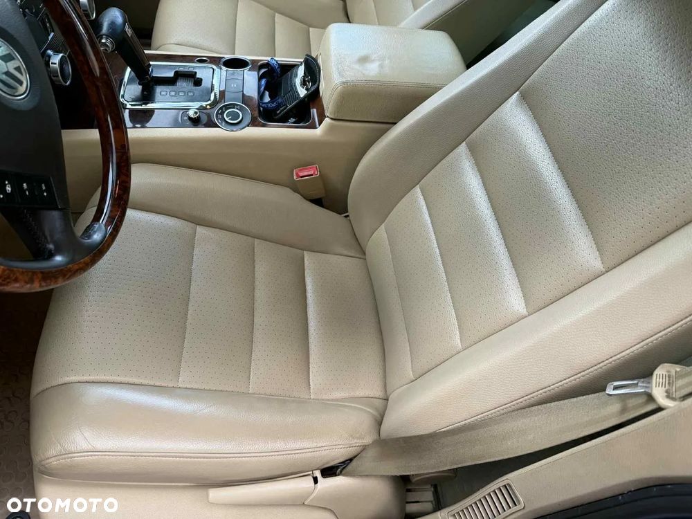 Volkswagen Touareg 3.2 V6 Automatik - 3