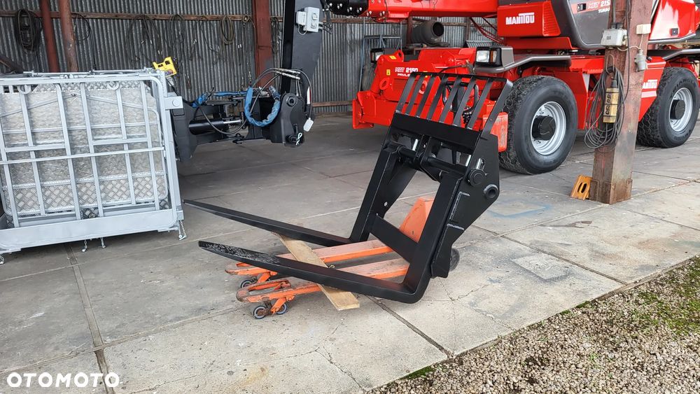 Manitou MTR 2150/ Ładowarka teleskopowa obrotowa  / Podnośnik koszowy sterowany z pilota/ - 38