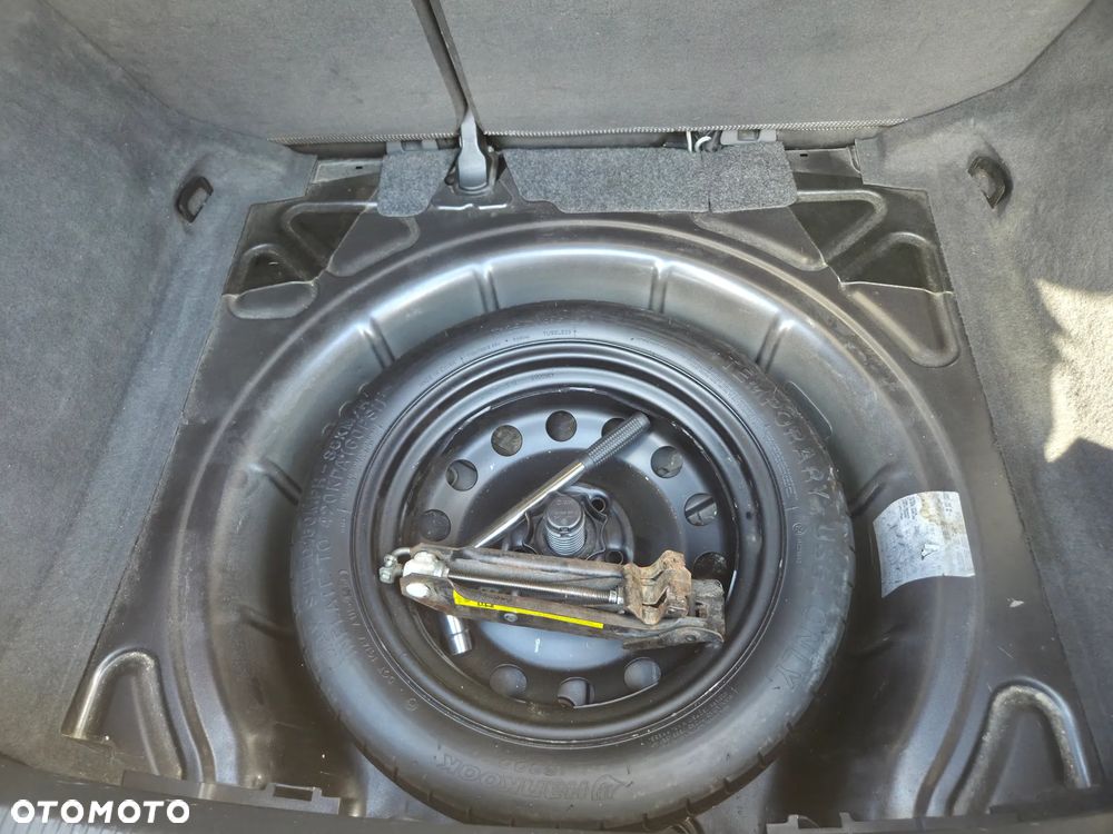 Audi A3 3-drzwiowe 1.6 TDI DPF Ambition - 10