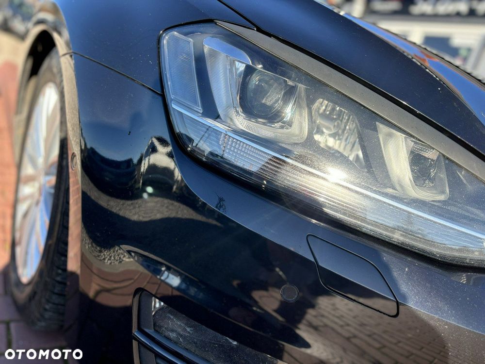 Volkswagen Golf - 30