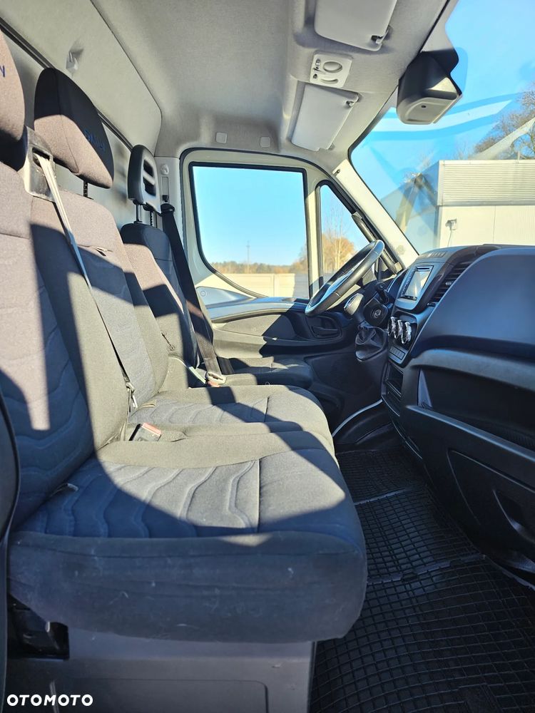 Iveco DAILY 40 C35 - 19