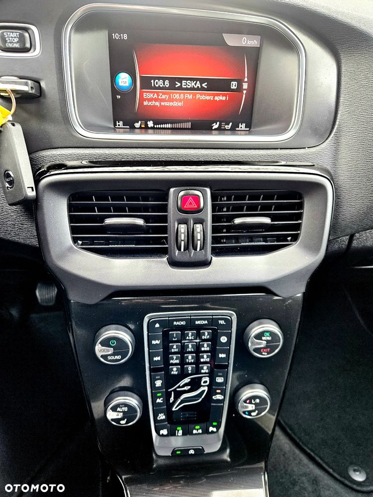 Volvo V40 T2 Linje Svart - 35