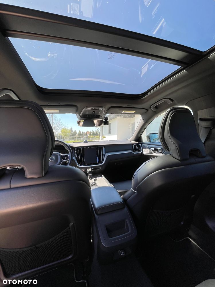 Volvo S60 T5 R-Design - 7