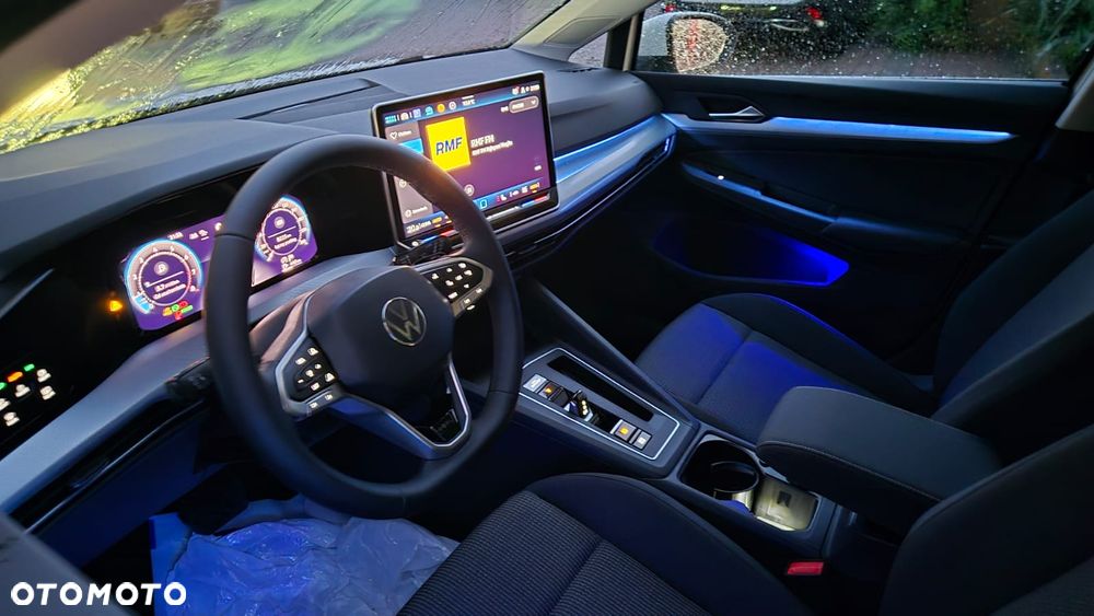 Volkswagen Golf - 32