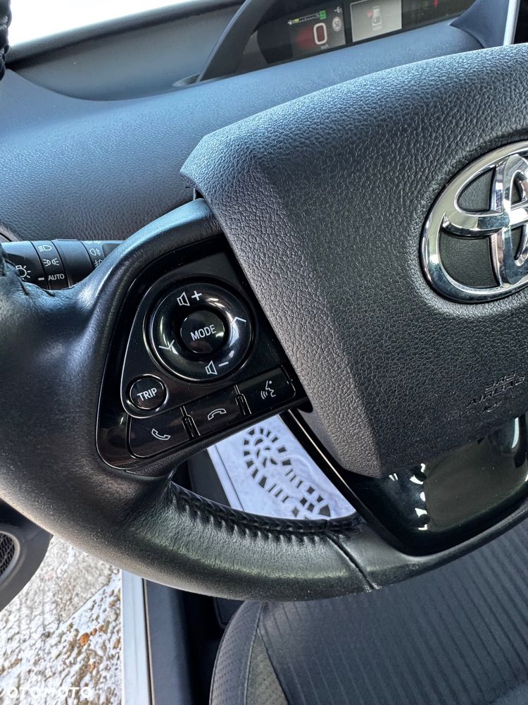 Toyota Prius 1.8 Hybrid Prestige - 21