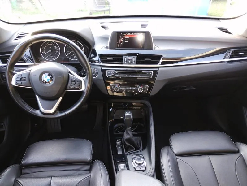 BMW X1 sDrive18d - 18