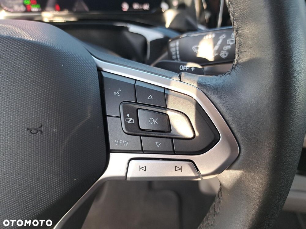 Volkswagen Multivan - 17