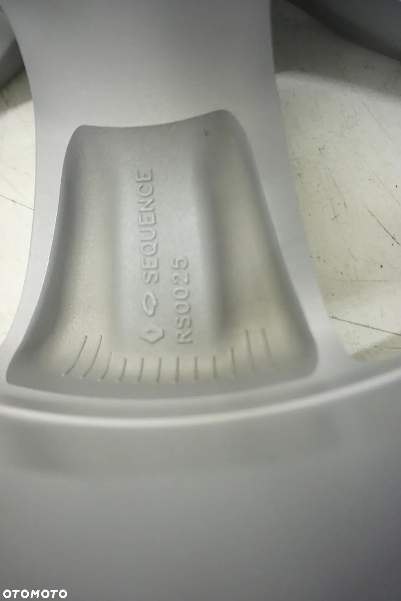 Felgi Aluminiowe  16 RENAULT TALISMAN CAPTUR II ARCANA KADJAR KOLEOS LAGUNA III SCENIC MEGANE 4 ZOE CAPTUR II ZOE MERCEDES CITAN 5X114,3 ET41 ORYGINAŁ - 6