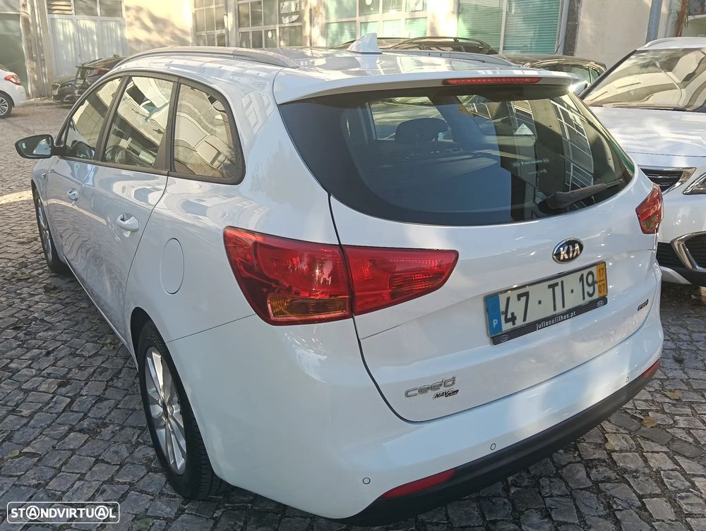Kia Ceed SW 1.4 CRDi Nav Line - 13