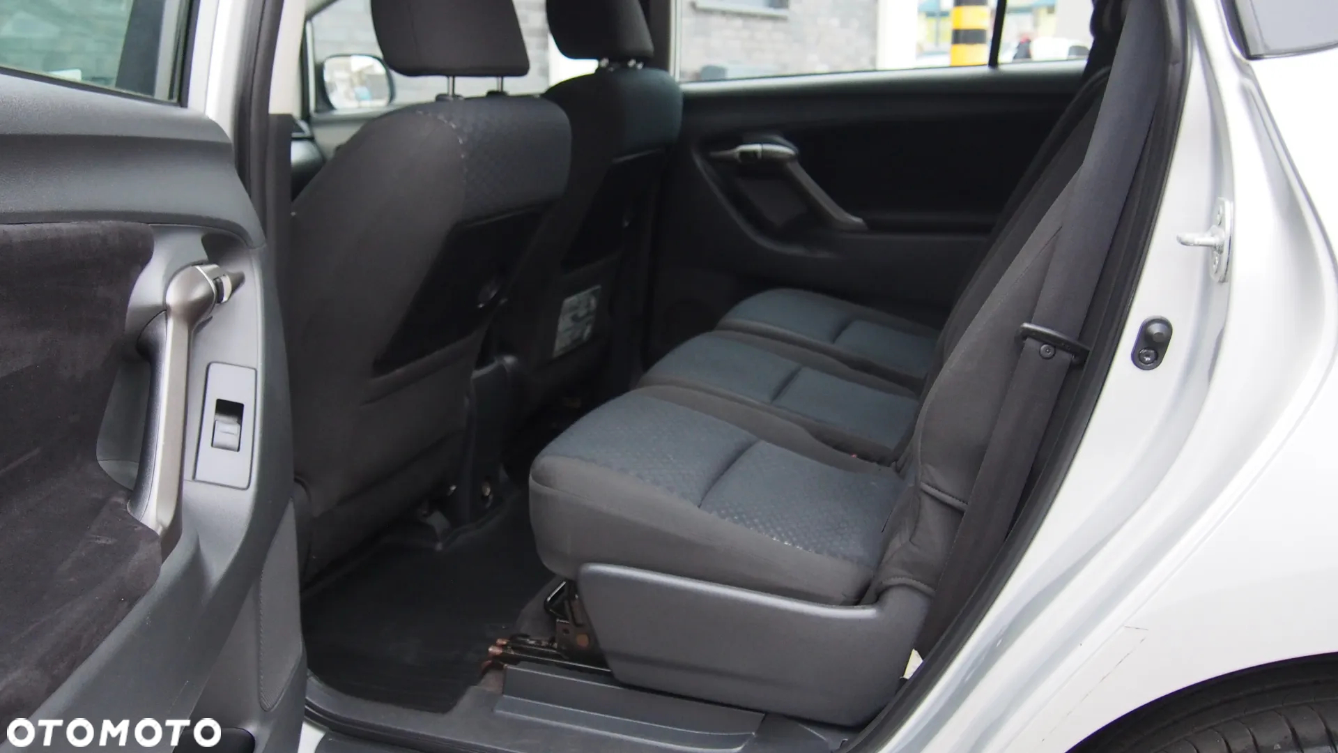 Toyota Verso 1.8 Sol plus 7os - 25