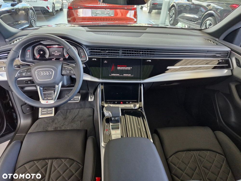 Audi Q8 - 11