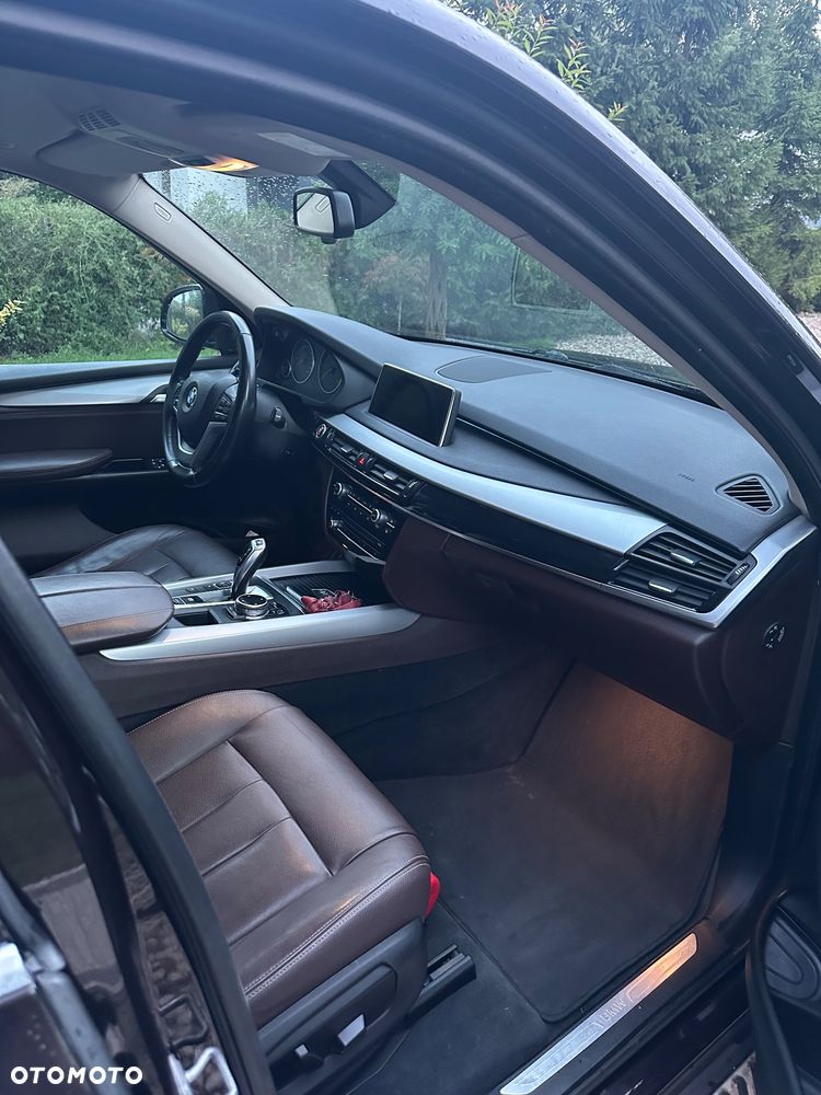 BMW X5 xDrive25d - 11
