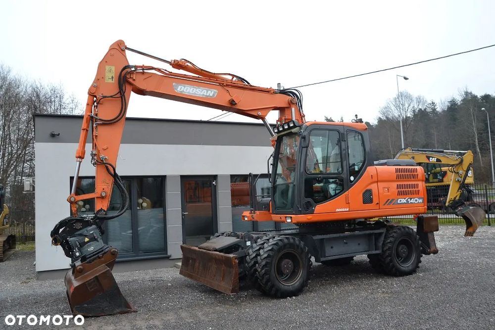 Doosan DX 140 W - 3