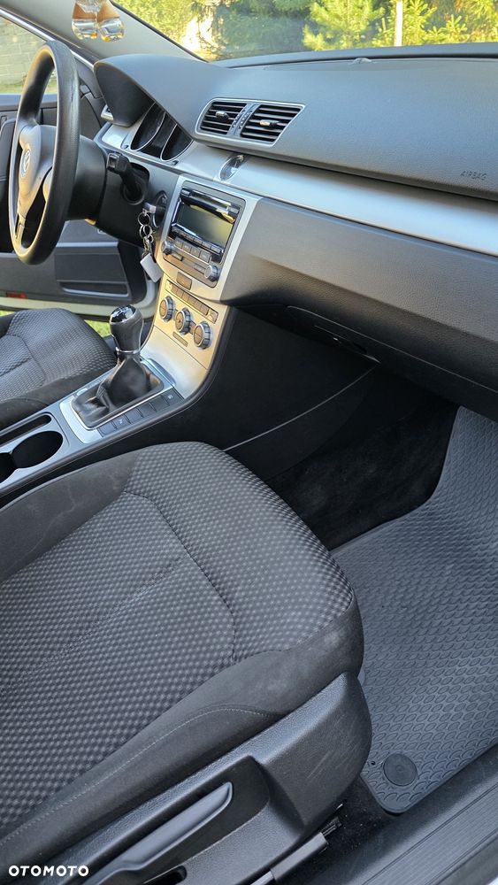 Volkswagen Passat - 6