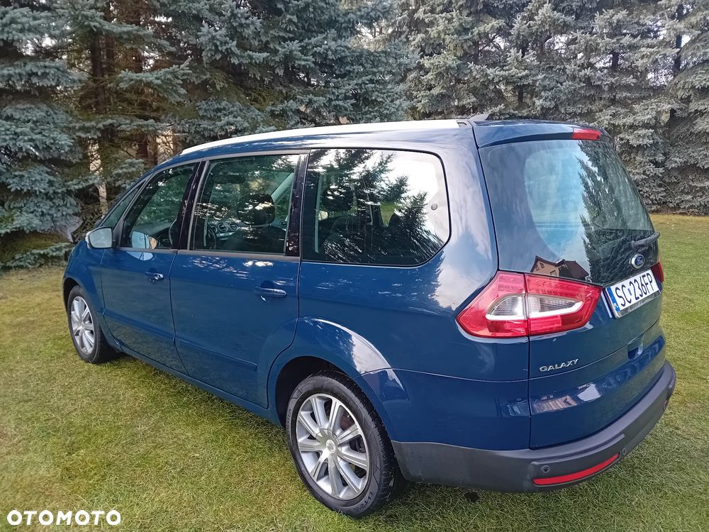 Ford Galaxy 2.0 TDCi Ambiente - 16