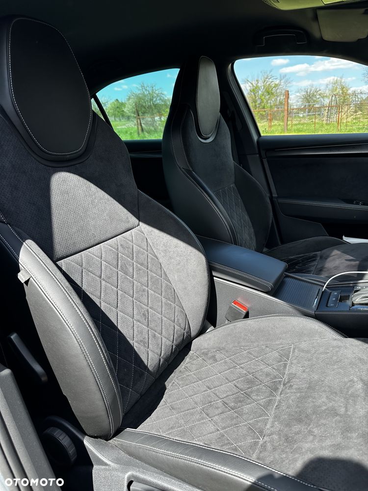 Skoda Superb 2.0 TSI Sportline DSG - 9