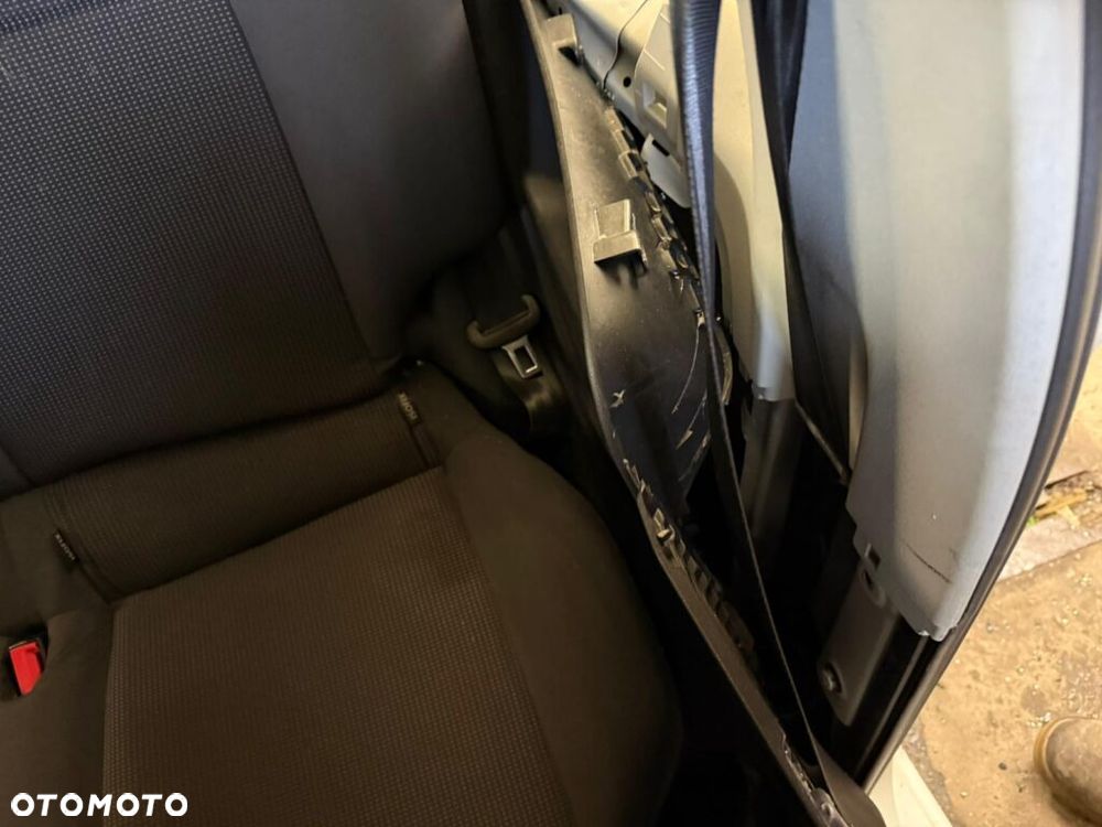 Volkswagen up! club - 16