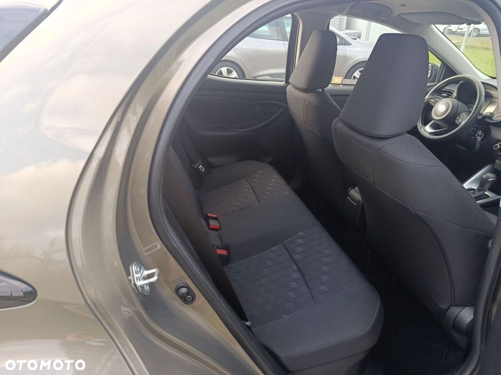 Toyota Yaris - 10