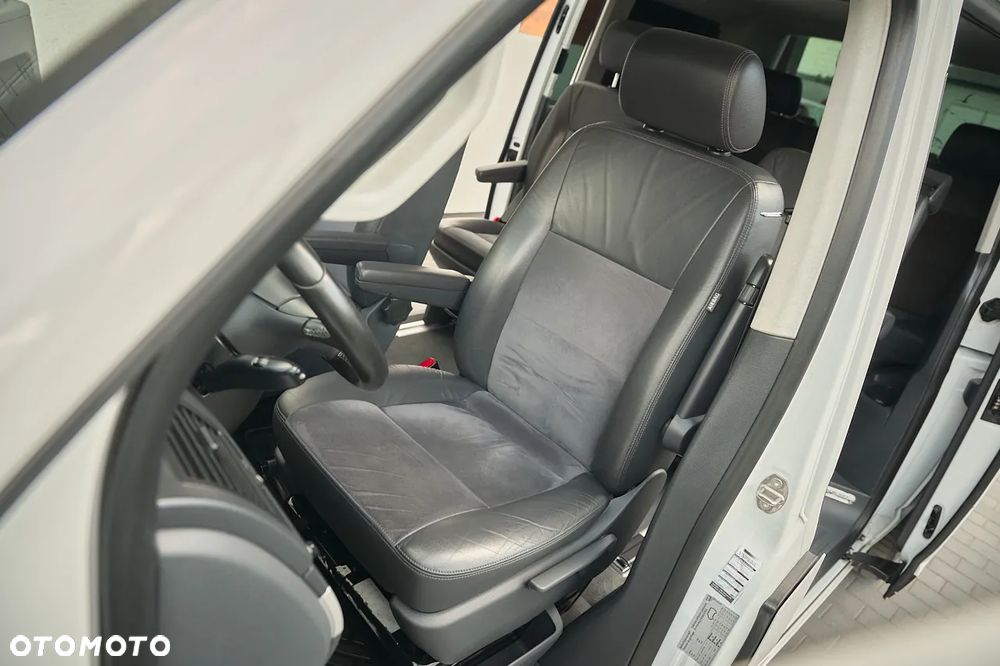 Volkswagen Multivan - 29