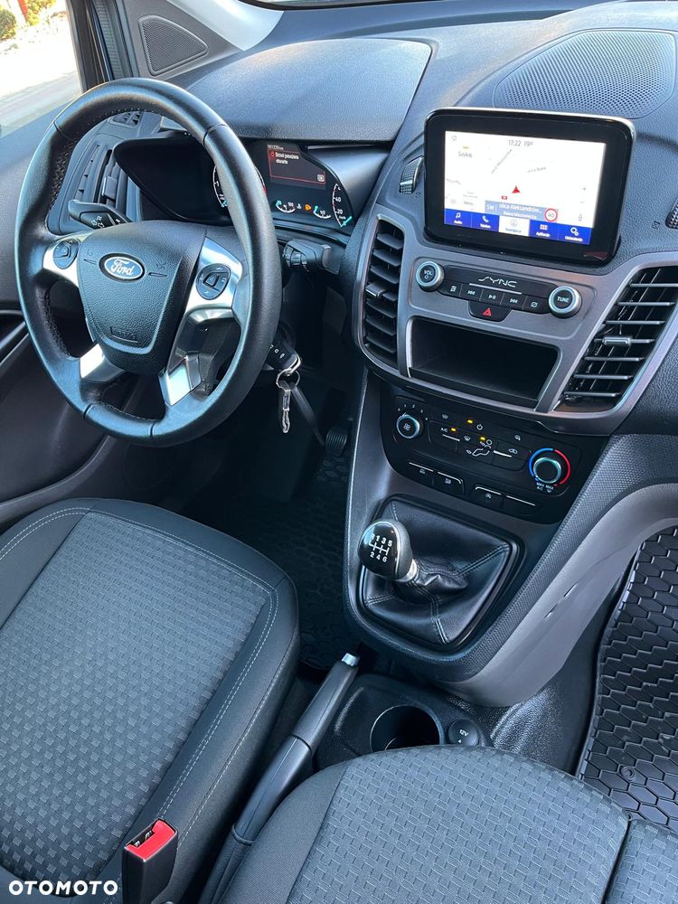 Ford Transit Connect - 14