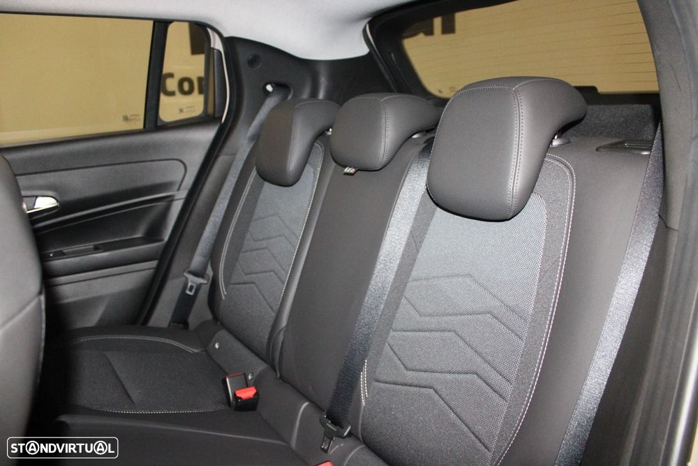 Jeep Avenger 54 kWh Summit - 33