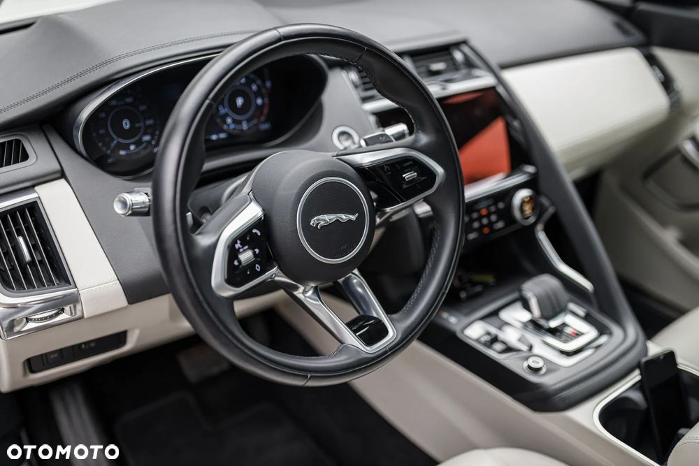 Jaguar E-Pace P250 AWD R-Dynamic - 10