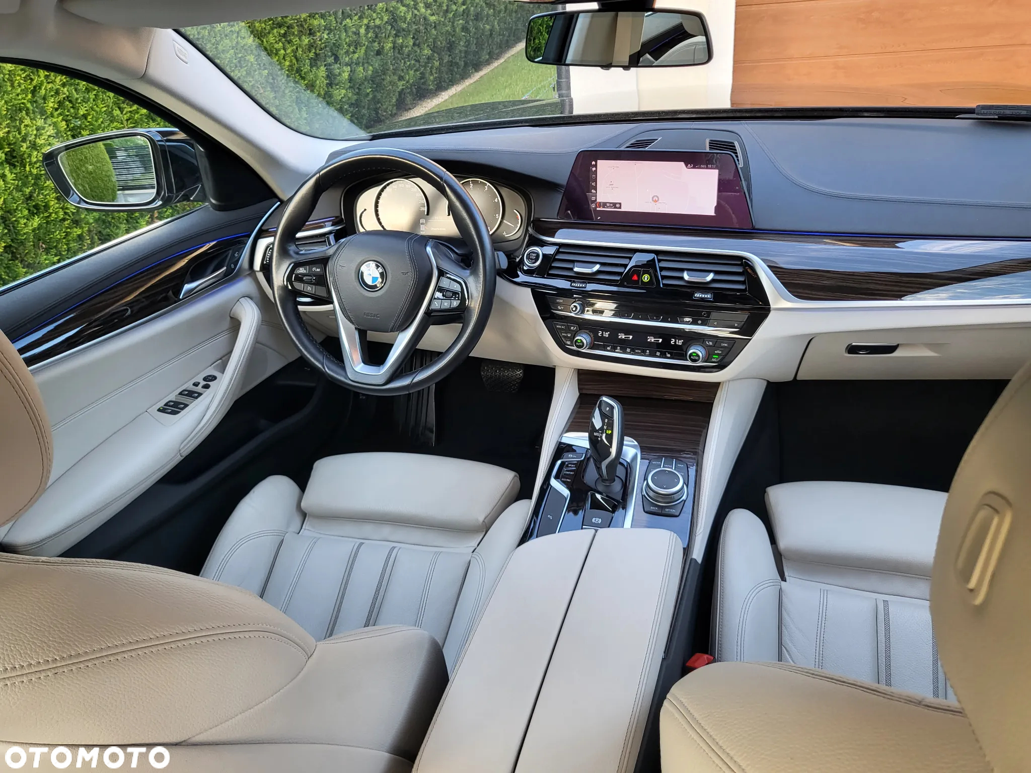 BMW Seria 5 520d xDrive Luxury Line - 17