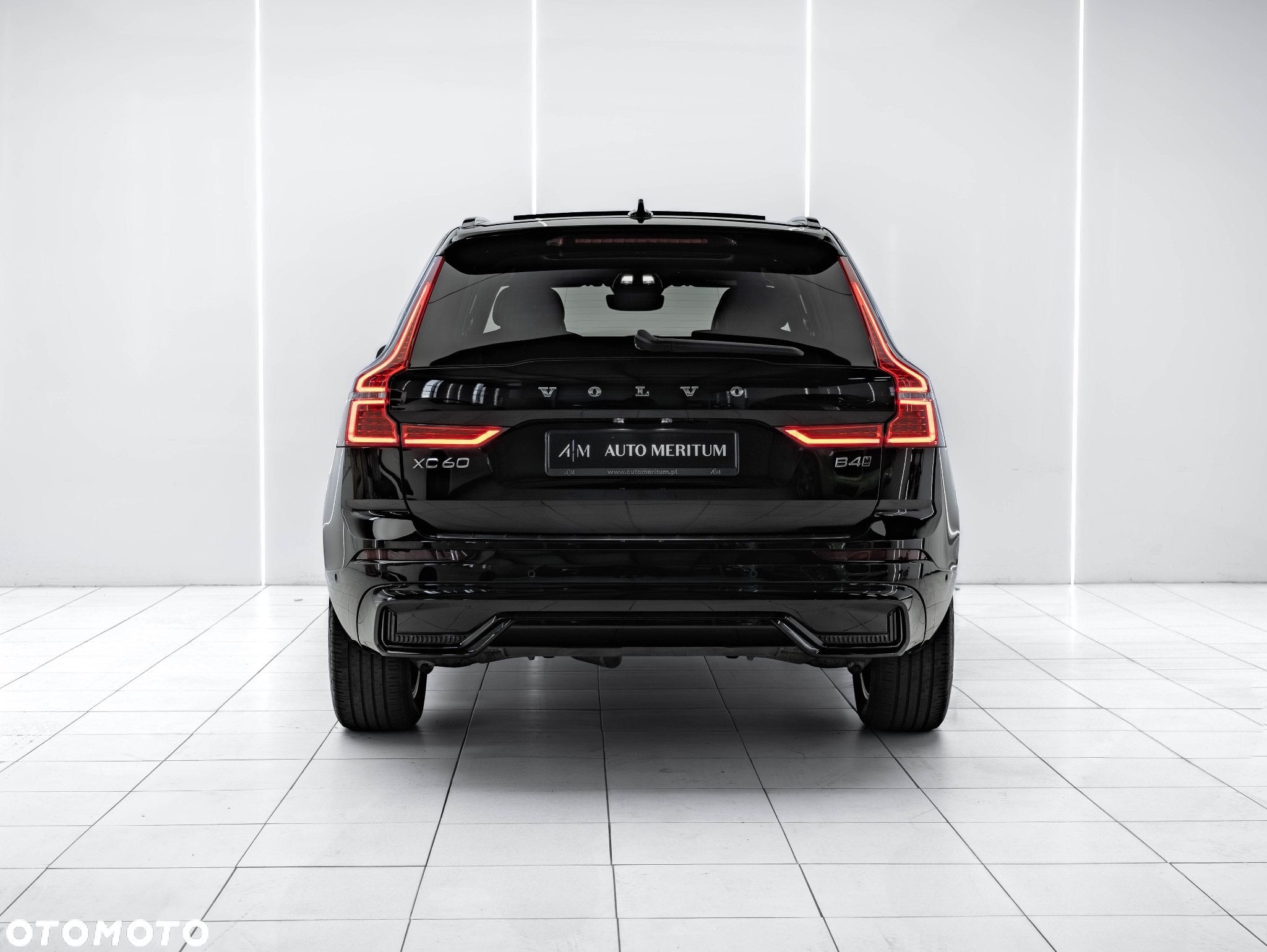 Volvo XC 60 B4 D AWD Plus Dark - 10