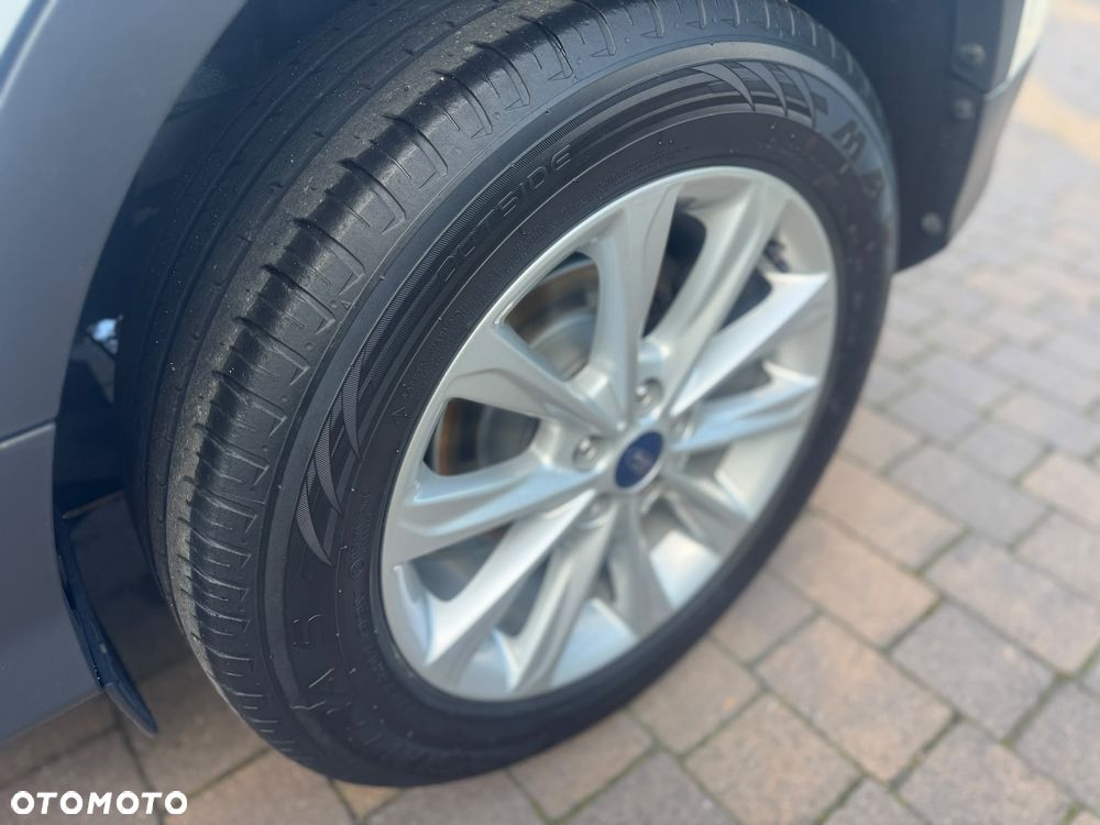 Ford Kuga 2.0 TDCi 2x4 Titanium - 21