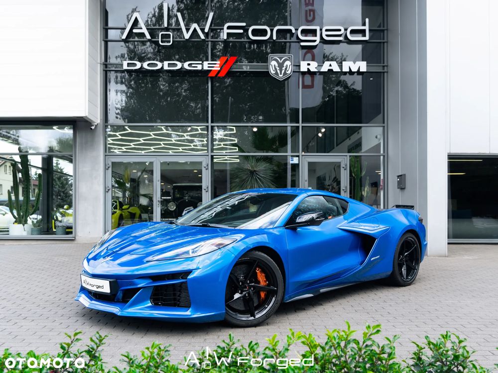 Chevrolet Corvette - 1