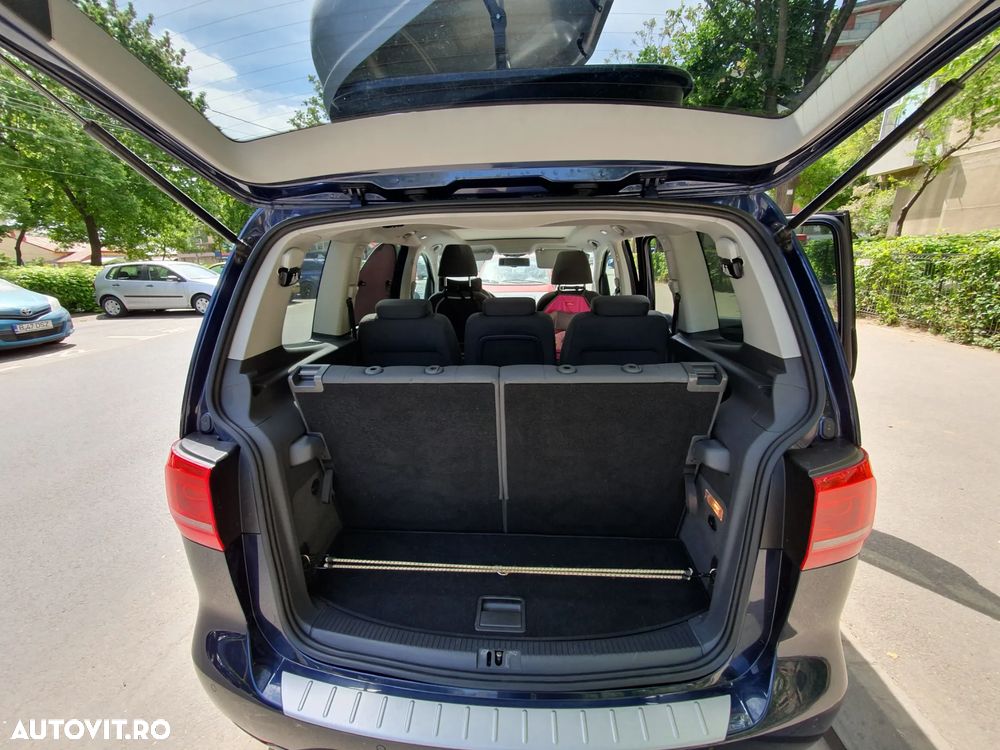 Volkswagen Touran 2.0 TDI Highline DSG - 25