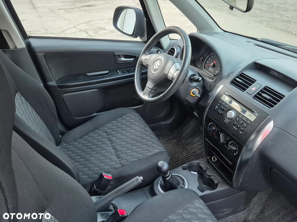 Suzuki SX4 1.6 VVT 4x2 Comfort - 14
