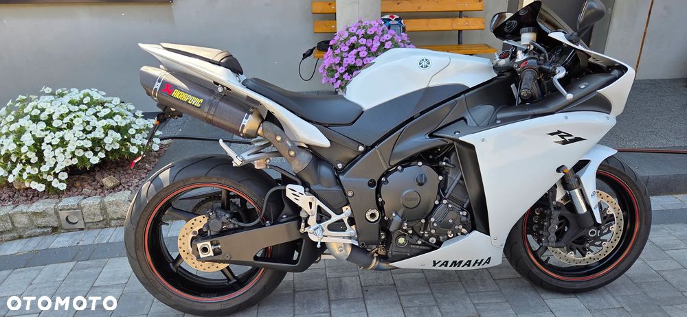 Yamaha YZF - 4