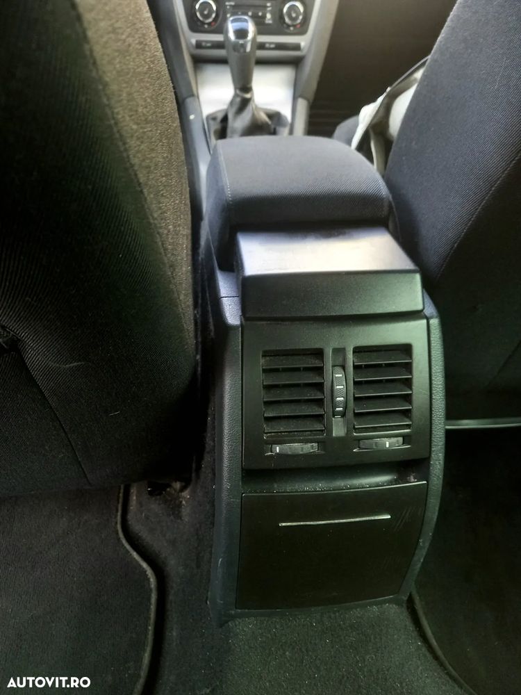 Skoda Octavia Combi 1.4 TSI FAMILY - 16