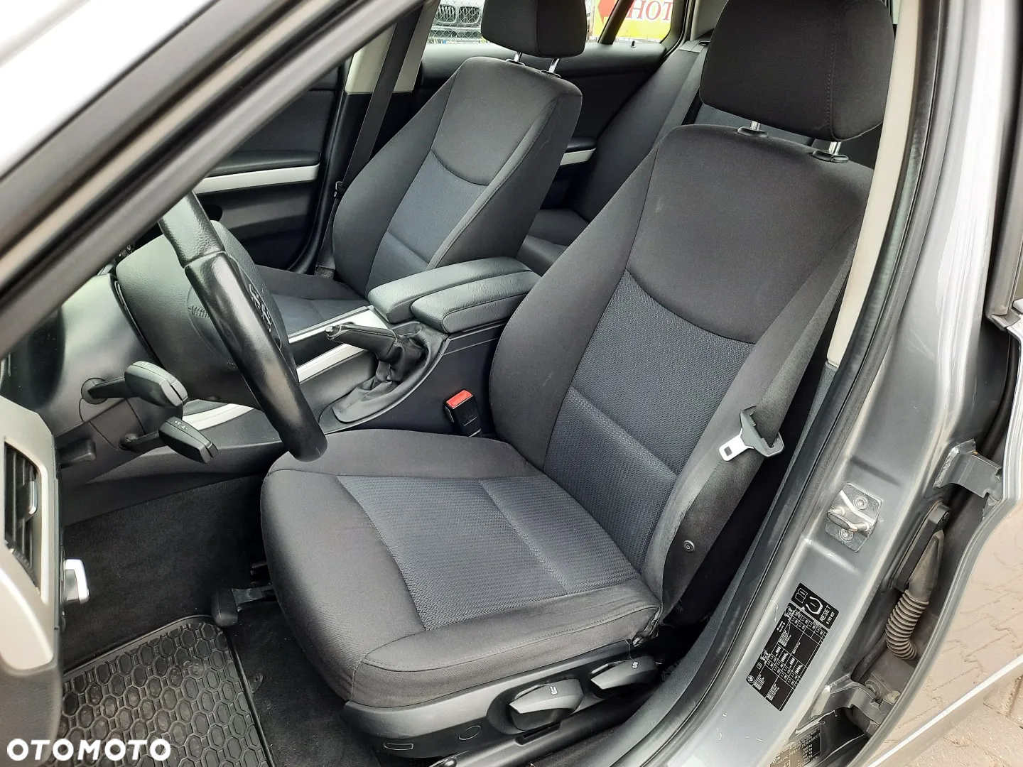 BMW Seria 3 318d DPF Touring Edition Sport - 17