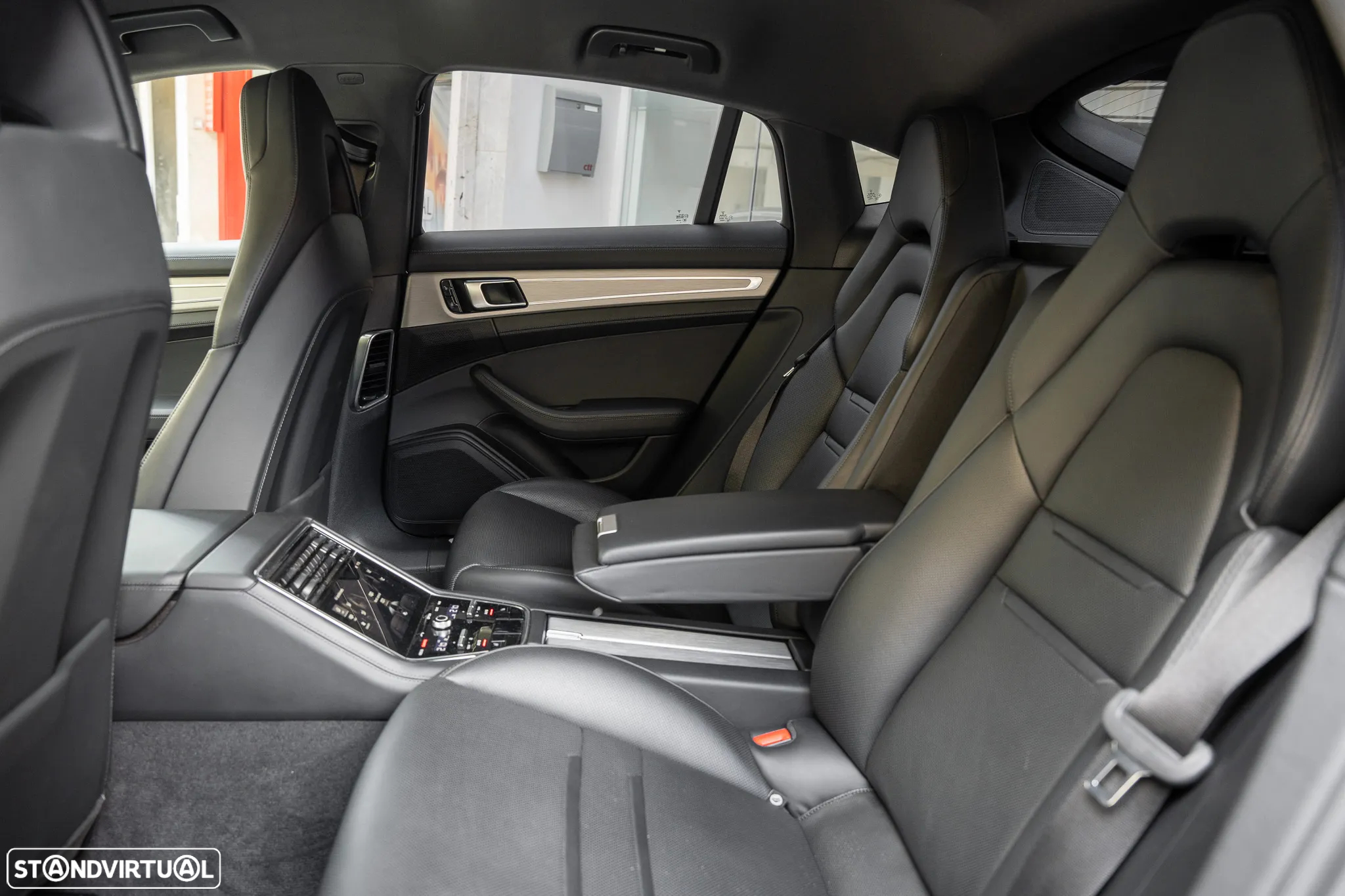 Porsche Panamera 4 S - 29