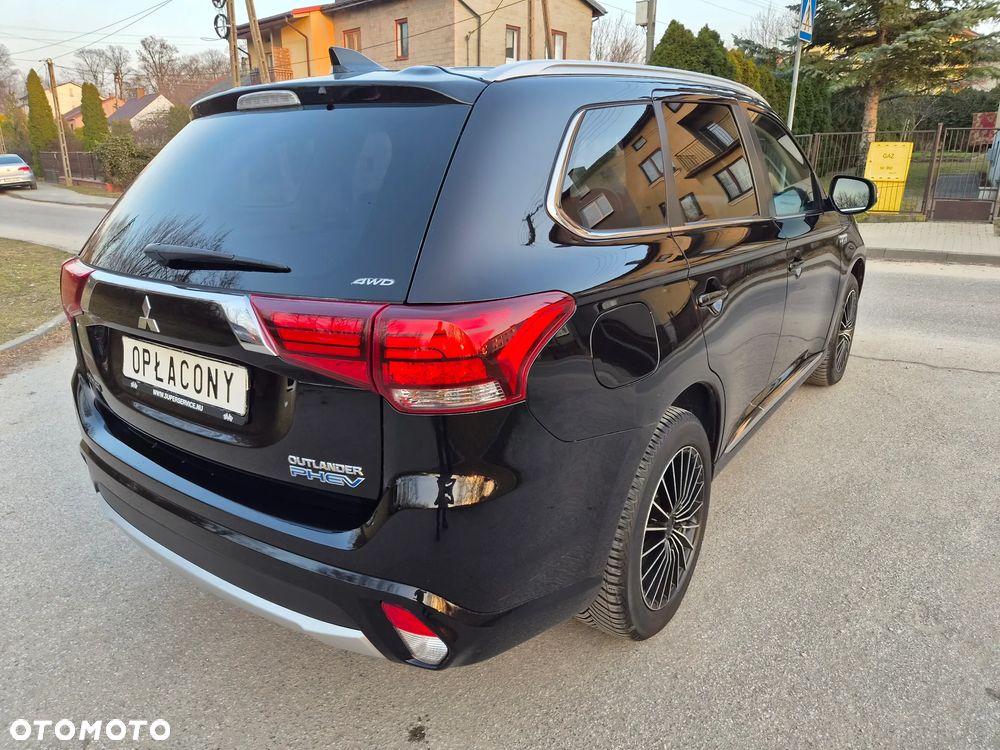 Mitsubishi Outlander - 23