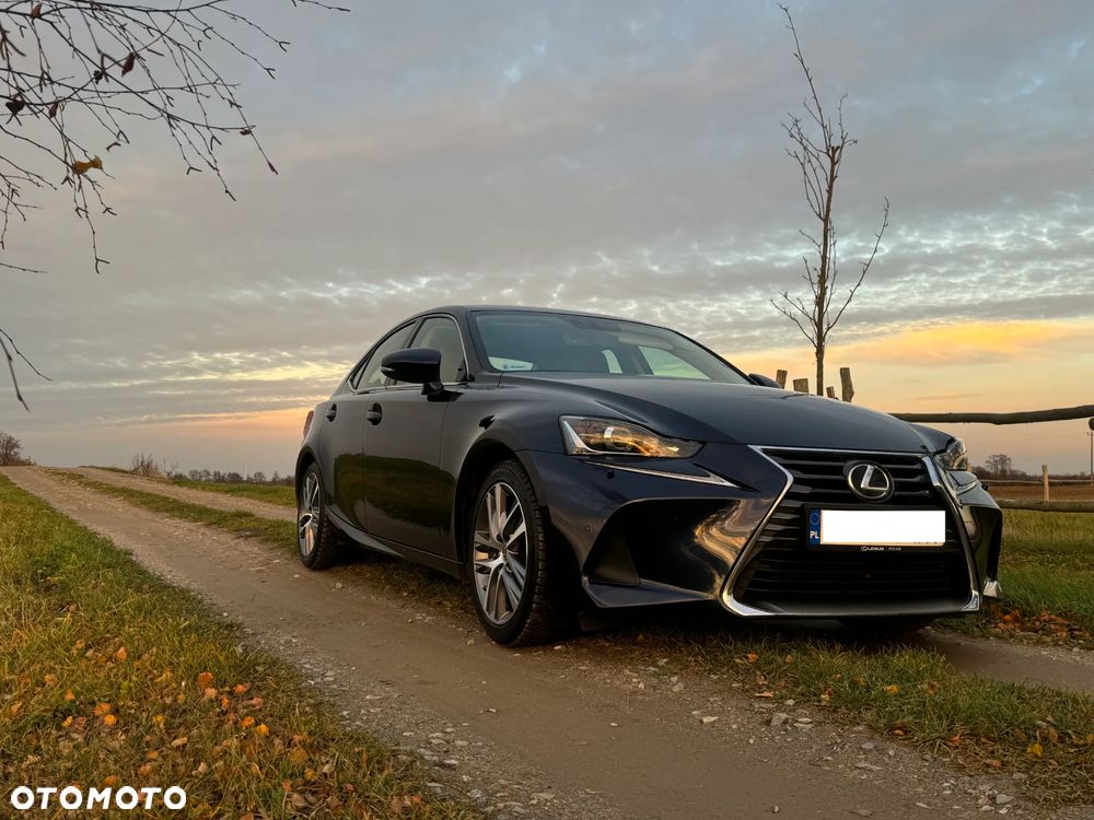 Lexus IS 200t / 300 Elegance - 1