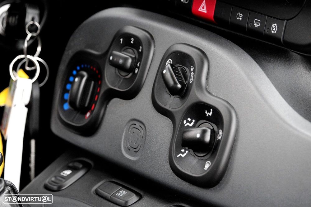 Fiat Panda 1.0 Hybrid City Cross - 15