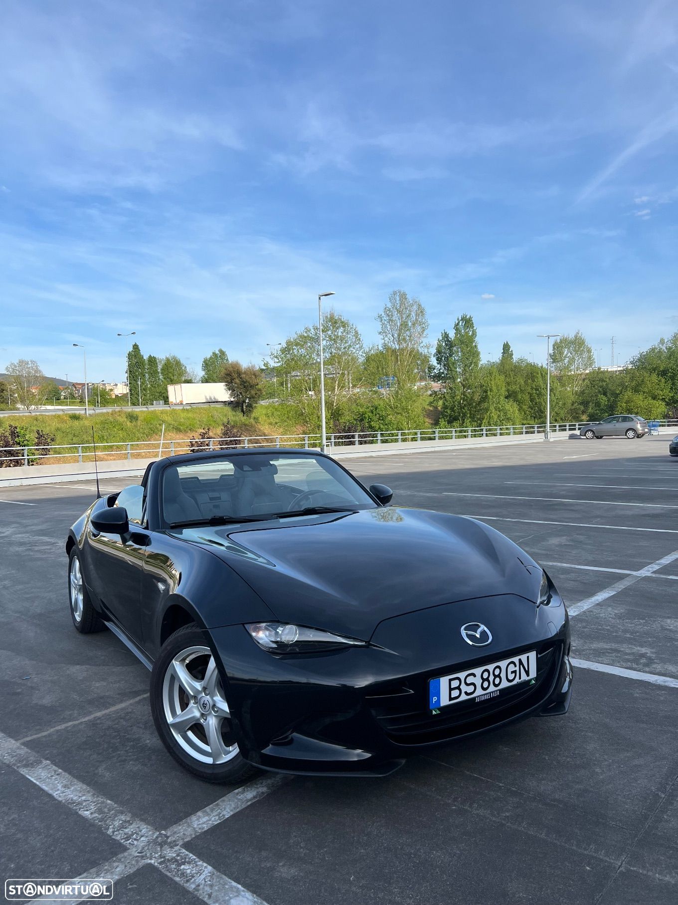 Mazda MX-5 SKYACTIV-G 131 Exclusive-Line - 1
