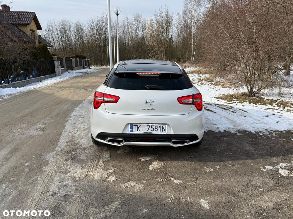 Citroën DS5 2.0 HDi Hybrid4 SoChic MCP - 3