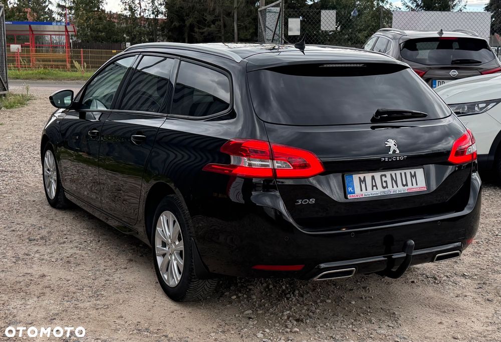 Peugeot 308 - 32