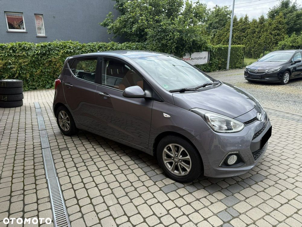 Hyundai i10 1.0 Fifa World Cup Edition - 4