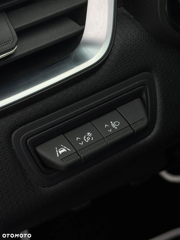 Renault Clio - 36